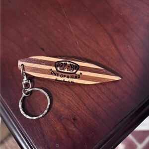 NWT Surfer 🏄 Cool Ron Jon Surf Shop Wooden Surfboard Keychain
